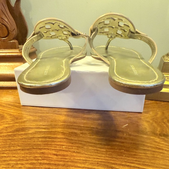 Tory Burch Gold Metallic Leather Miller Women's Sandals Size 9 MSRP $225 - Picture 10 of 12